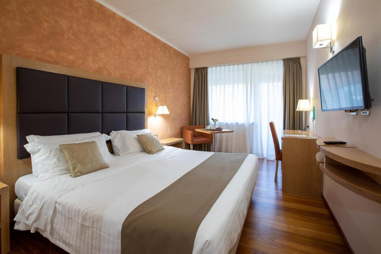 Hotel Palace Del Conero Osimo Kültér fotó
