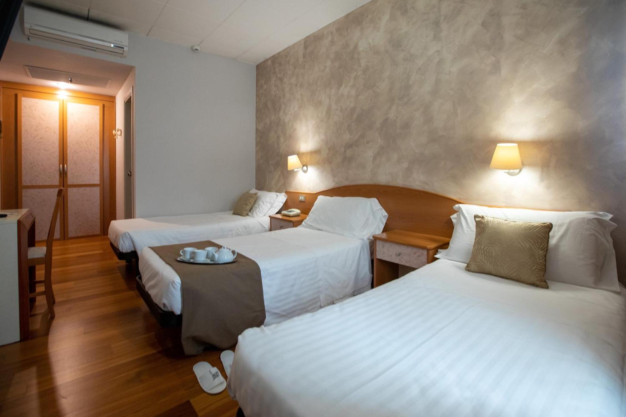 Hotel Palace Del Conero Osimo Kültér fotó